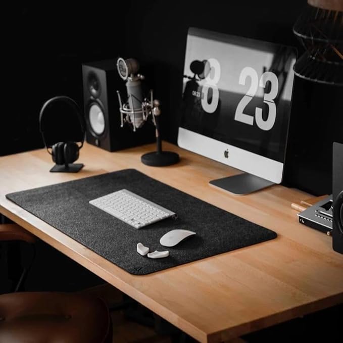 DELTAHUB - Minimalistic Felt Desk Protective Pad, Anti-Fray, Anti-Slip, Easy to Clean, Easy Glide, Long Lasting, Sleek Design, Comfortable, Resistant, Desk Mat, PC, Mac, Laptop - Large (18x32inch)